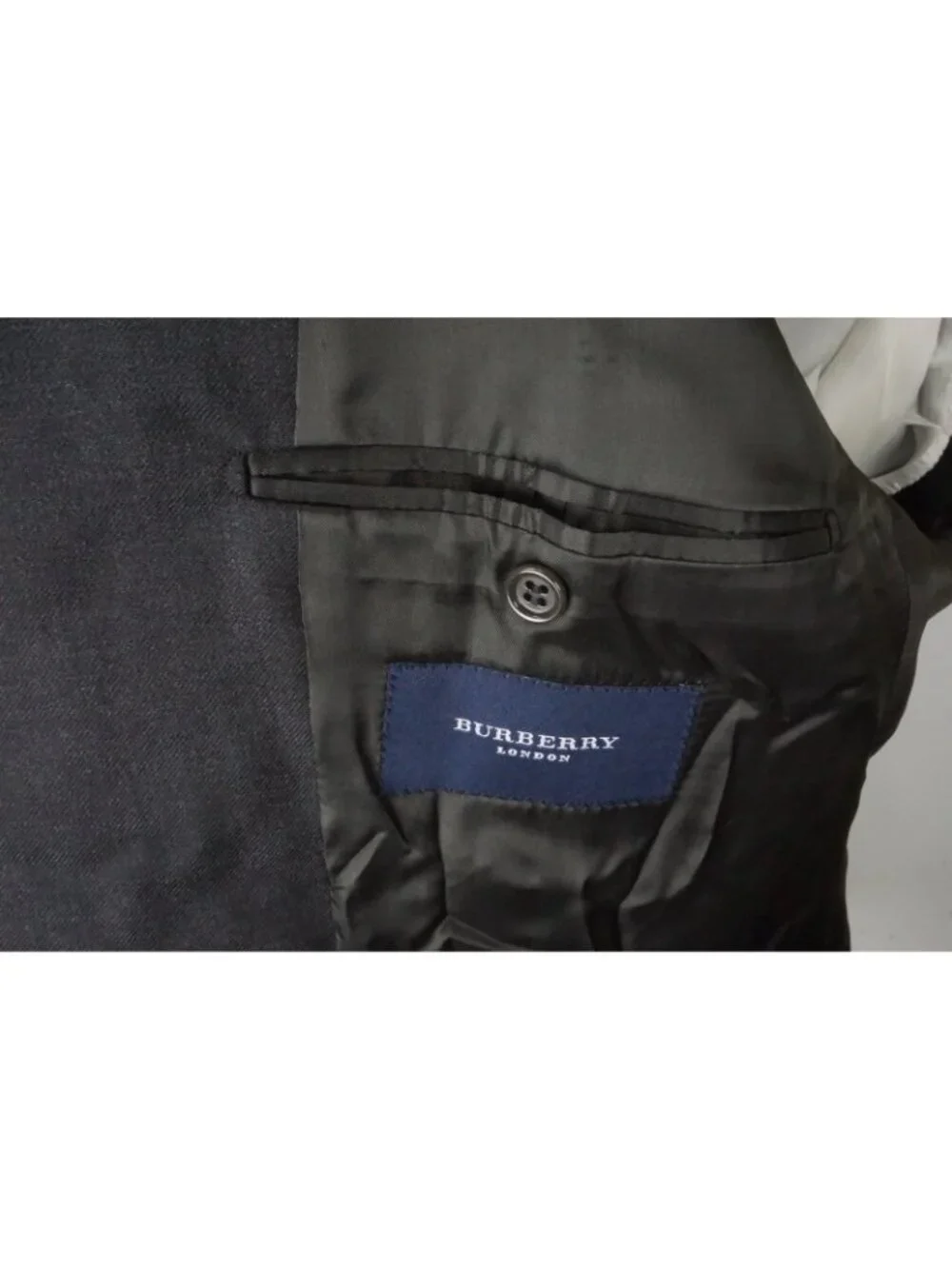 Burberry London Solid Gray S100s Wool 3 Pc Suit Jacket Pants Vest 44R BRAND NEW